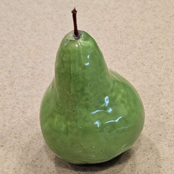 VINTAGE HANDPAINTED CERAMIC GREEN PEAR MAJOLICA DECOR DISPLAY FRUIT VIETRI ITALY - Picture 1 of 7